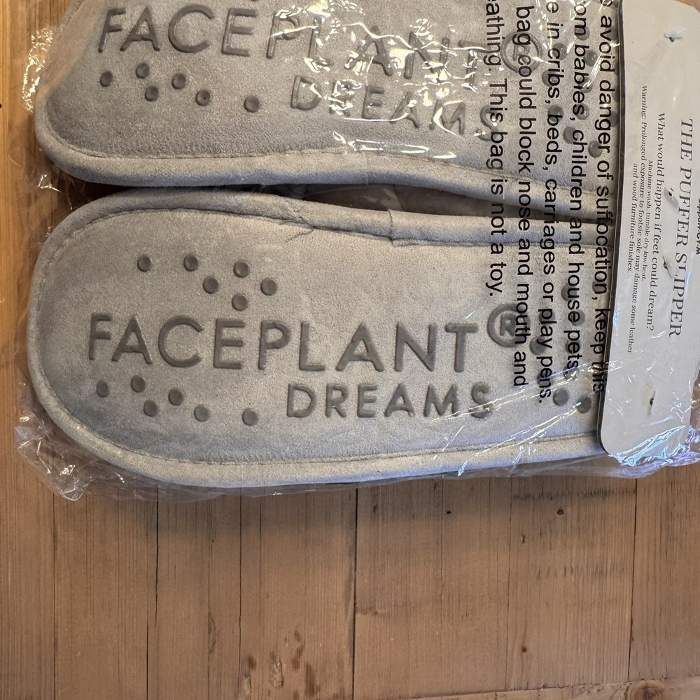 Faceplant Dreams Puffer Slippers Size 7/8 Medium Gray Cozy Plush Indoor Shoes - Picture 4 of 13
